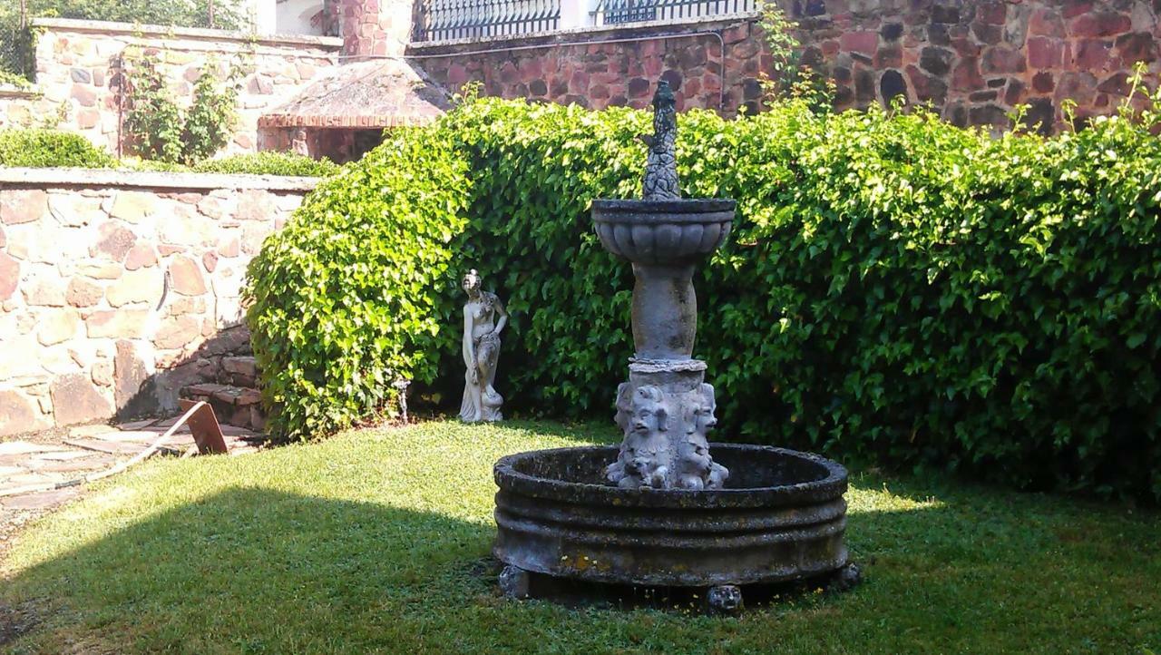 Casa De Julio Marroquin Villa Pradoluengo Eksteriør billede