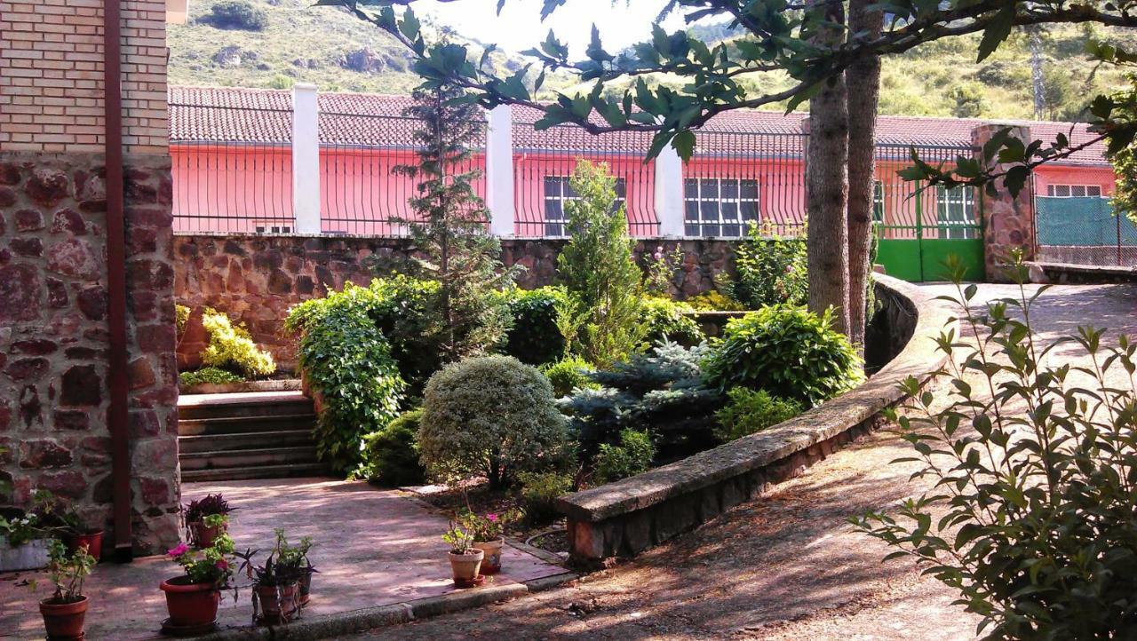 Casa De Julio Marroquin Villa Pradoluengo Eksteriør billede